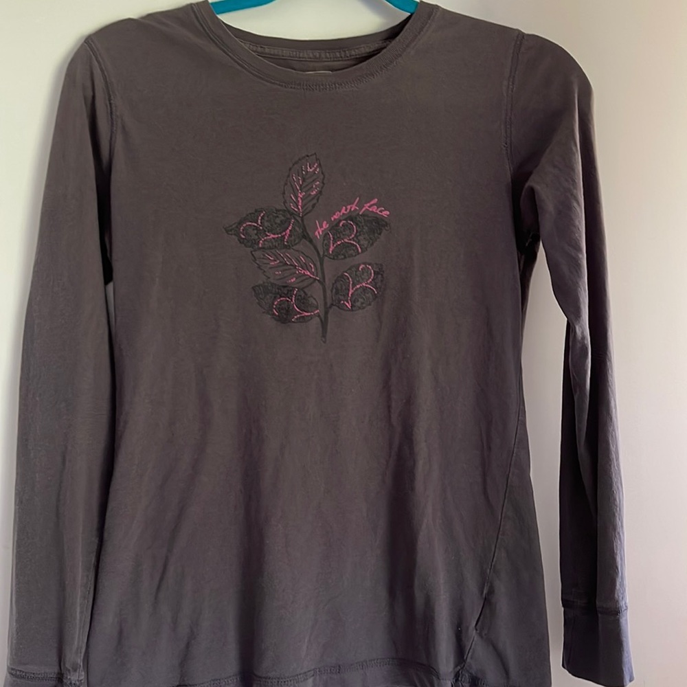 The North Face Long Sleeve Grey All cotton Tee🌸